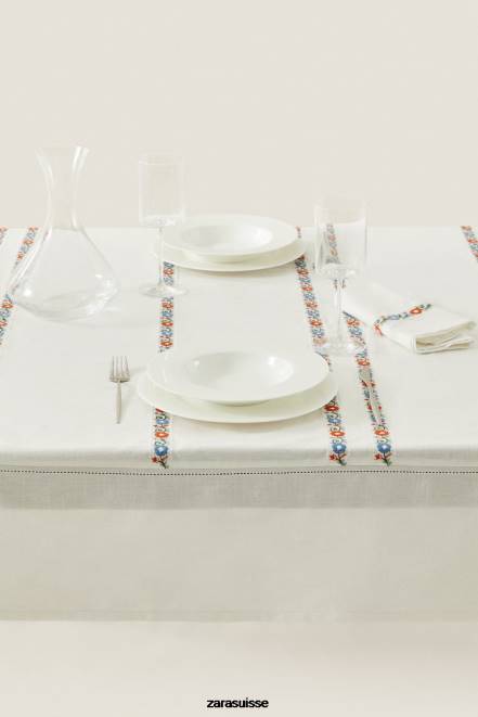 Zara accessoires P66V1662 unisexe nappe en coton brodée blanc