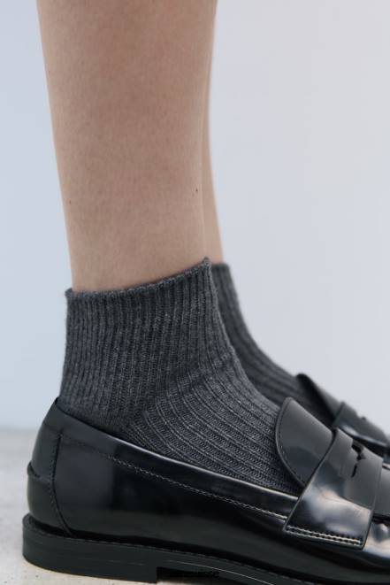 Zara accessoires P66V759 femmes socquettes côtelées gris anthracite