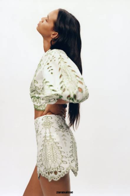 Zara vêtements P66V576 femmes short brodé vert/écru