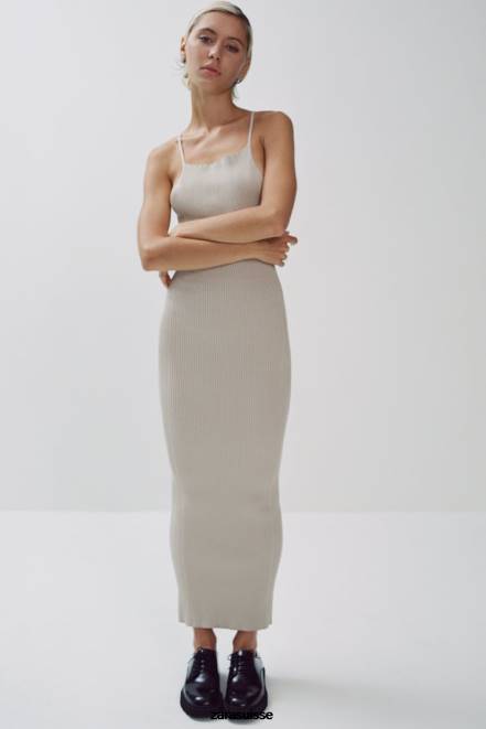 Zara vêtements P66V229 femmes robe en maille côtelée beige