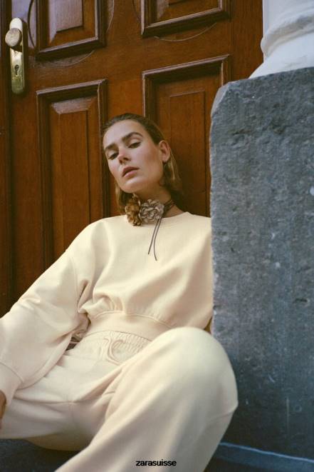 Zara vêtements P66V945 femmes sweat-shirt court basique vanille